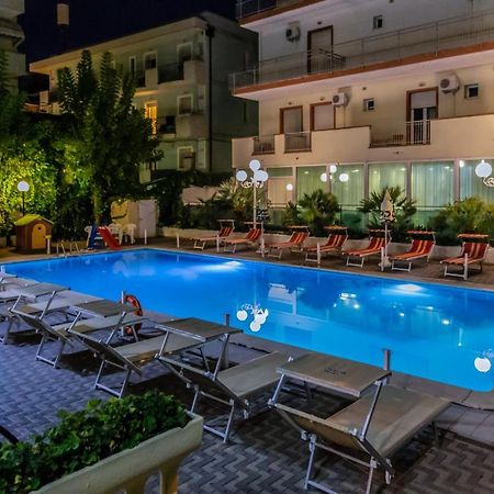 Hotel Beverly Rimini Exterior photo